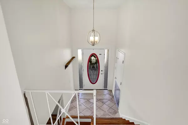 Shelbyville, IN 46176,921 Windsor DR