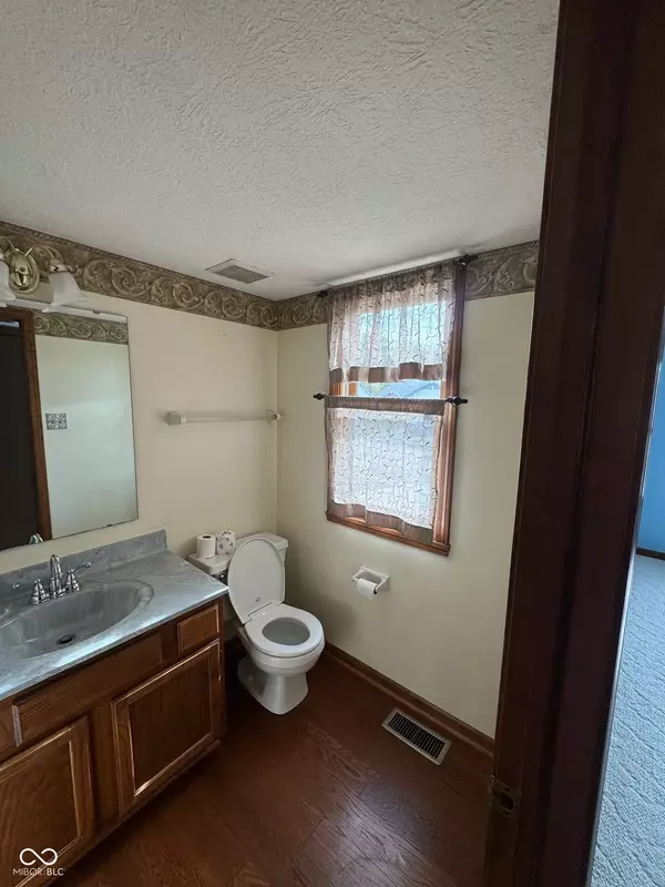 Indianapolis, IN 46214,6816 Oak Lake DR