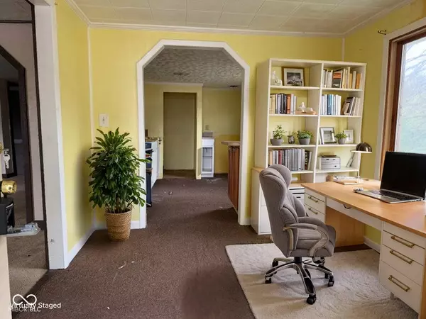 Alexandria, IN 46001,113 W 4th ST