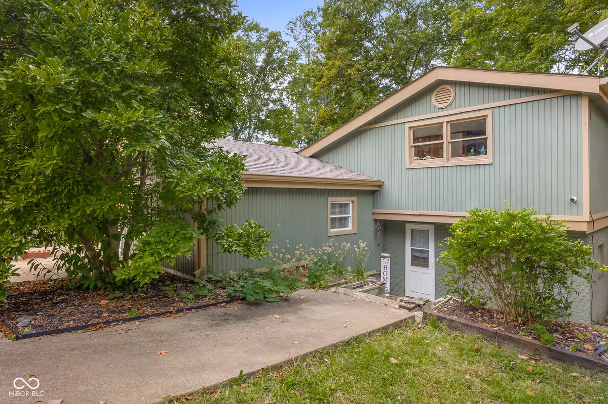 Nineveh, IN 46164,202 W Lakeview DR
