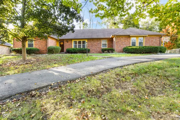 Indianapolis, IN 46250,7532 Camelback DR