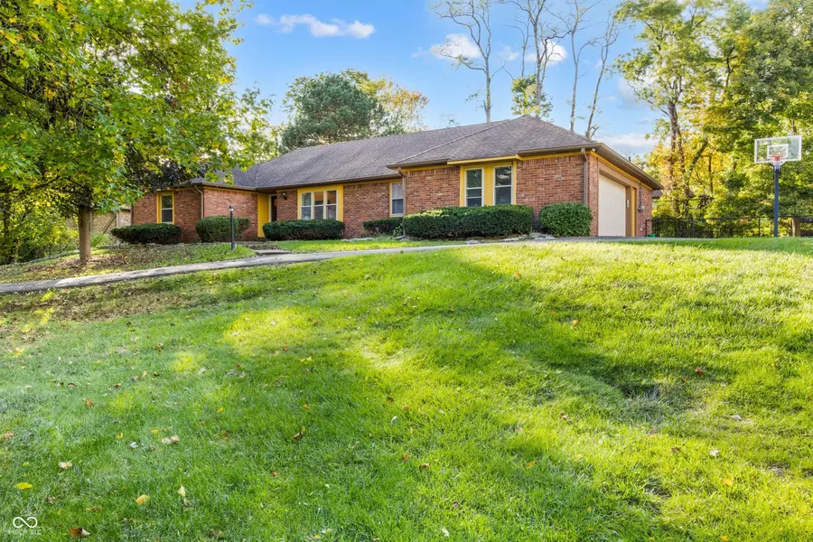 7532 Camelback DR, Indianapolis, IN 46250