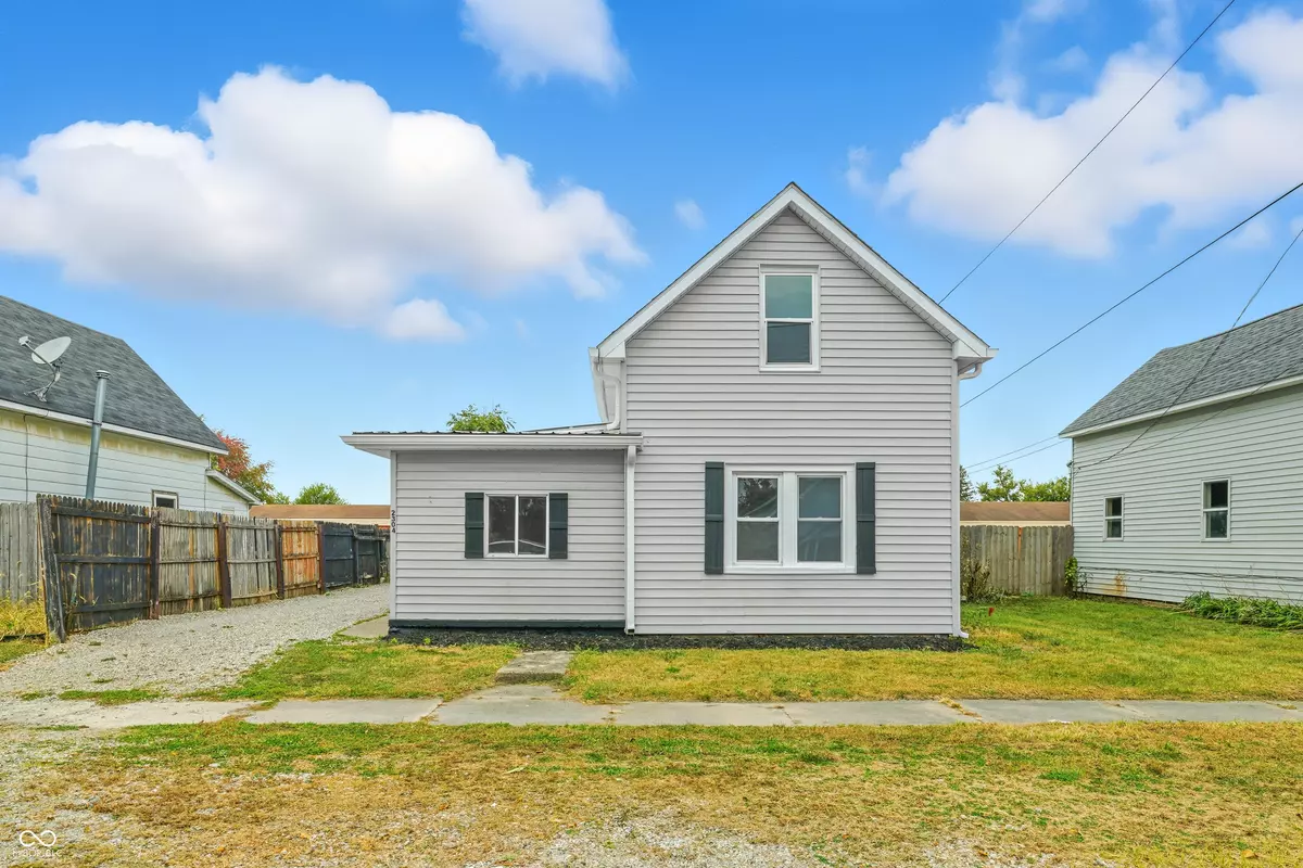Elwood, IN 46036,2304 S D ST