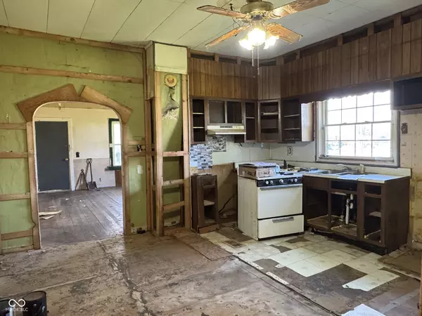 Sharpsville, IN 46068,454 E 625 N