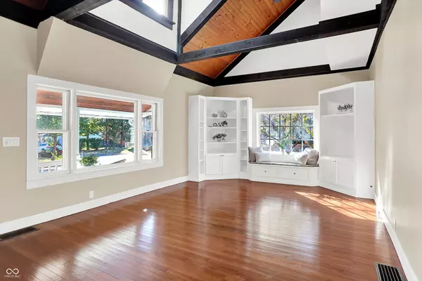 Zionsville, IN 46077,500 W Sycamore ST