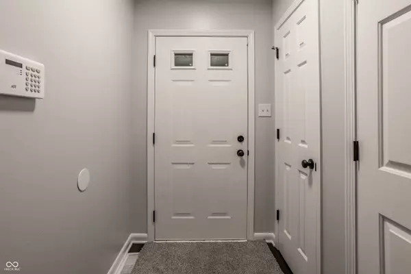 Indianapolis, IN 46254,6016 Sycamore Forge DR