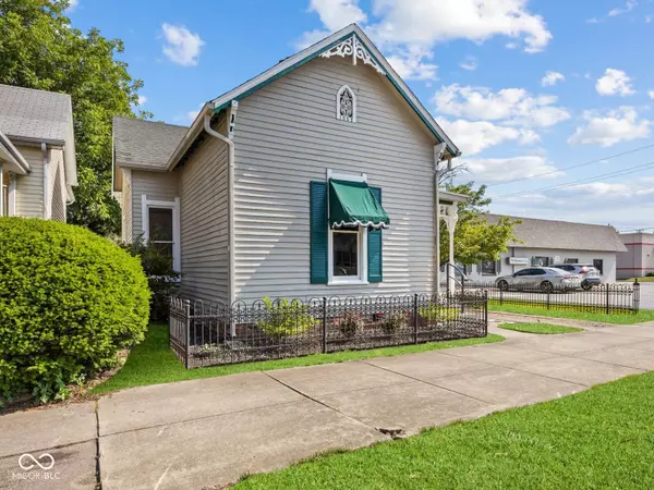 Shelbyville, IN 46176,146 E Broadway ST