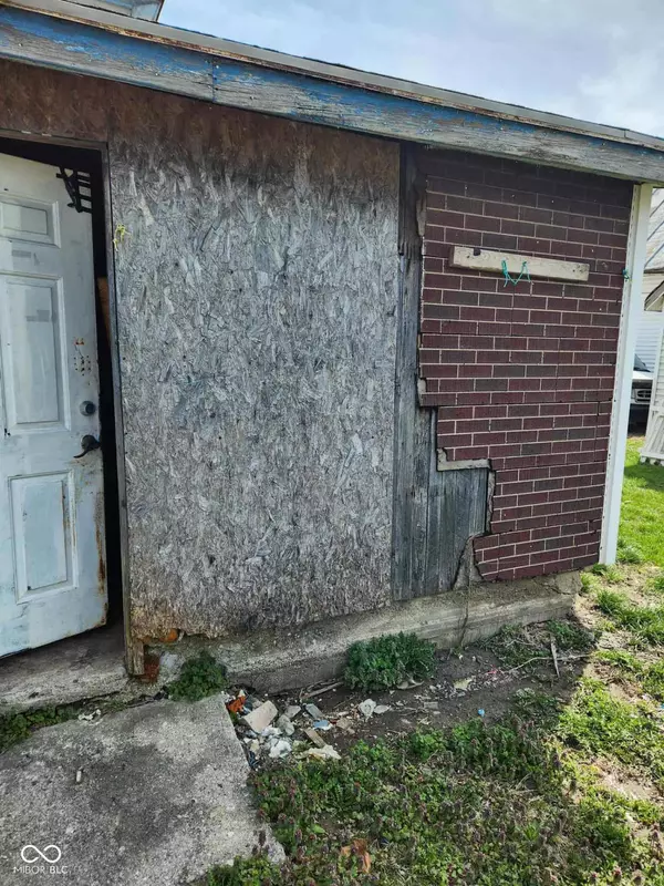 Lynn, IN 47355,410 N Main ST