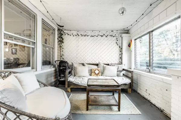 Indianapolis, IN 46201,833-835 N Riley AVE