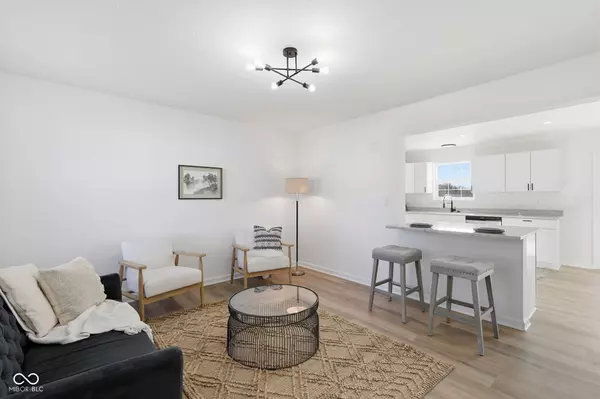 Indianapolis, IN 46235,12151 Bearsdale DR