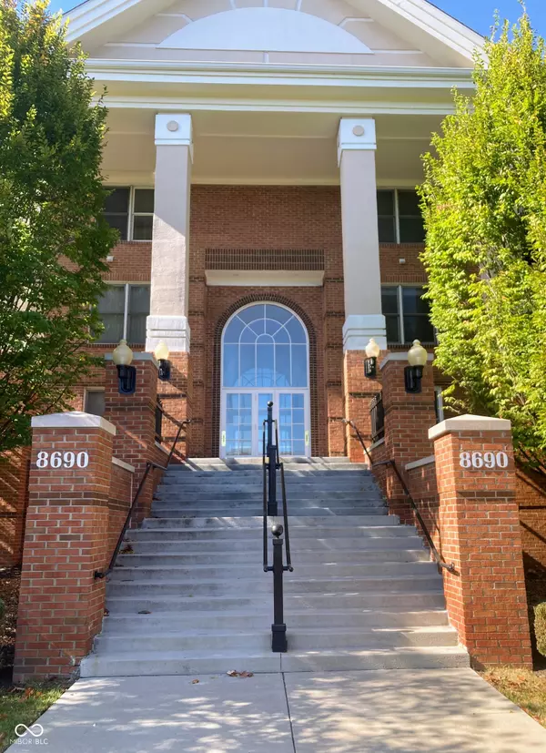 Indianapolis, IN 46260,8690 Jaffa Court West #14