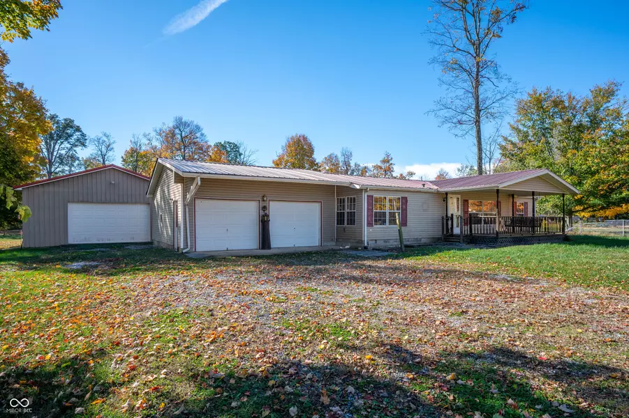 411 W Shoshoni TRL, New Castle, IN 47362