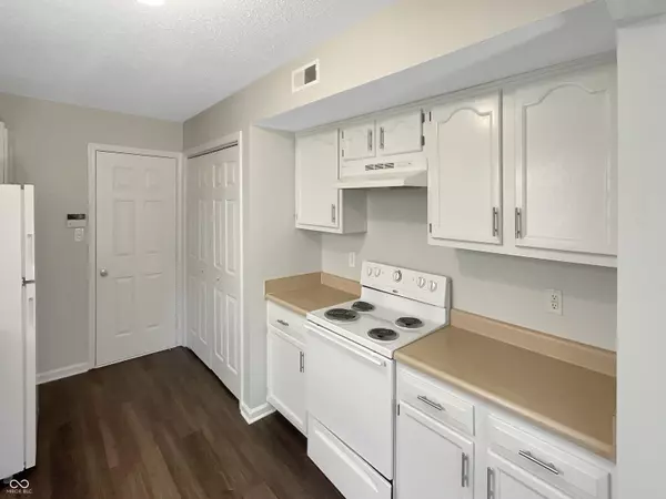 Indianapolis, IN 46235,3937 Candle Berry DR