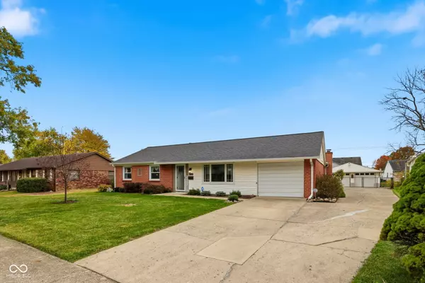 Indianapolis, IN 46229,10203 Lawnhaven DR