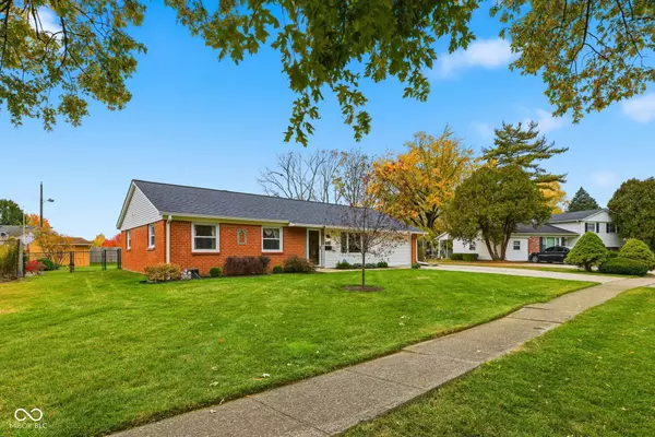 Indianapolis, IN 46229,10203 Lawnhaven DR