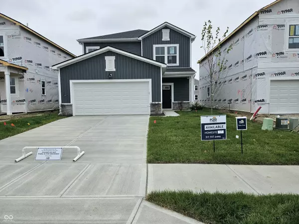 3888 Riverstone DR, Whitestown, IN 46075