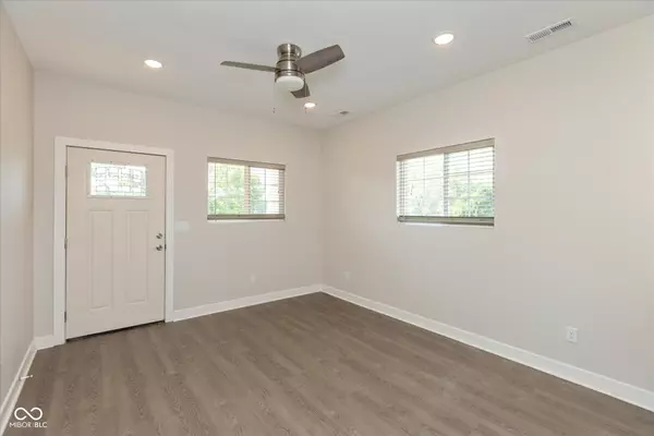 Indianapolis, IN 46202,2143 Columbia AVE