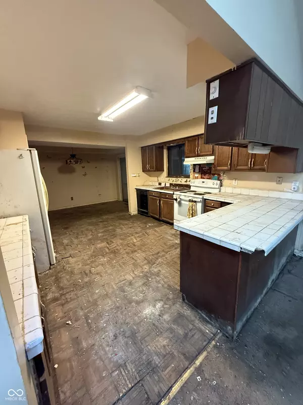 Indianapolis, IN 46237,4829 Dancer DR