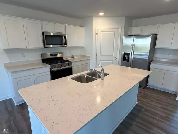 Indianapolis, IN 46221,6826 Henley WAY