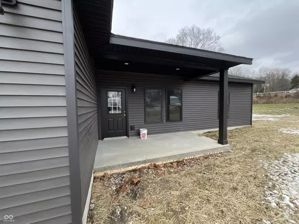 Spencer, IN 47460,17 Sunnyside LN