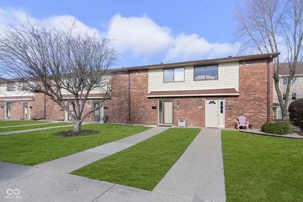 Greenwood, IN 46142,114 Greenwood TRL N