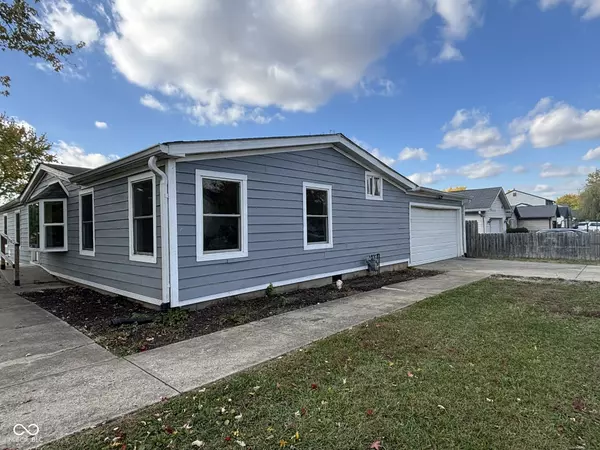 Indianapolis, IN 46235,3904 Ireland DR