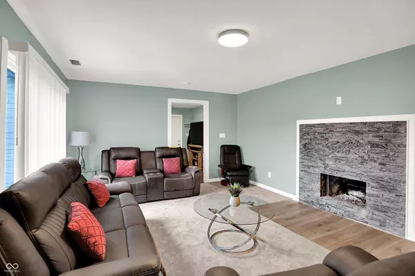 Indianapolis, IN 46227,255 E Thompson RD