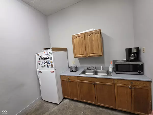 Indianapolis, IN 46231,8350 W Washington ST