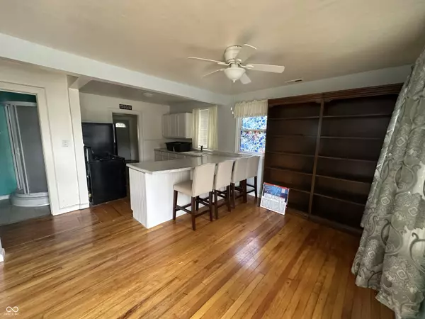 Elwood, IN 46036,710 S A ST