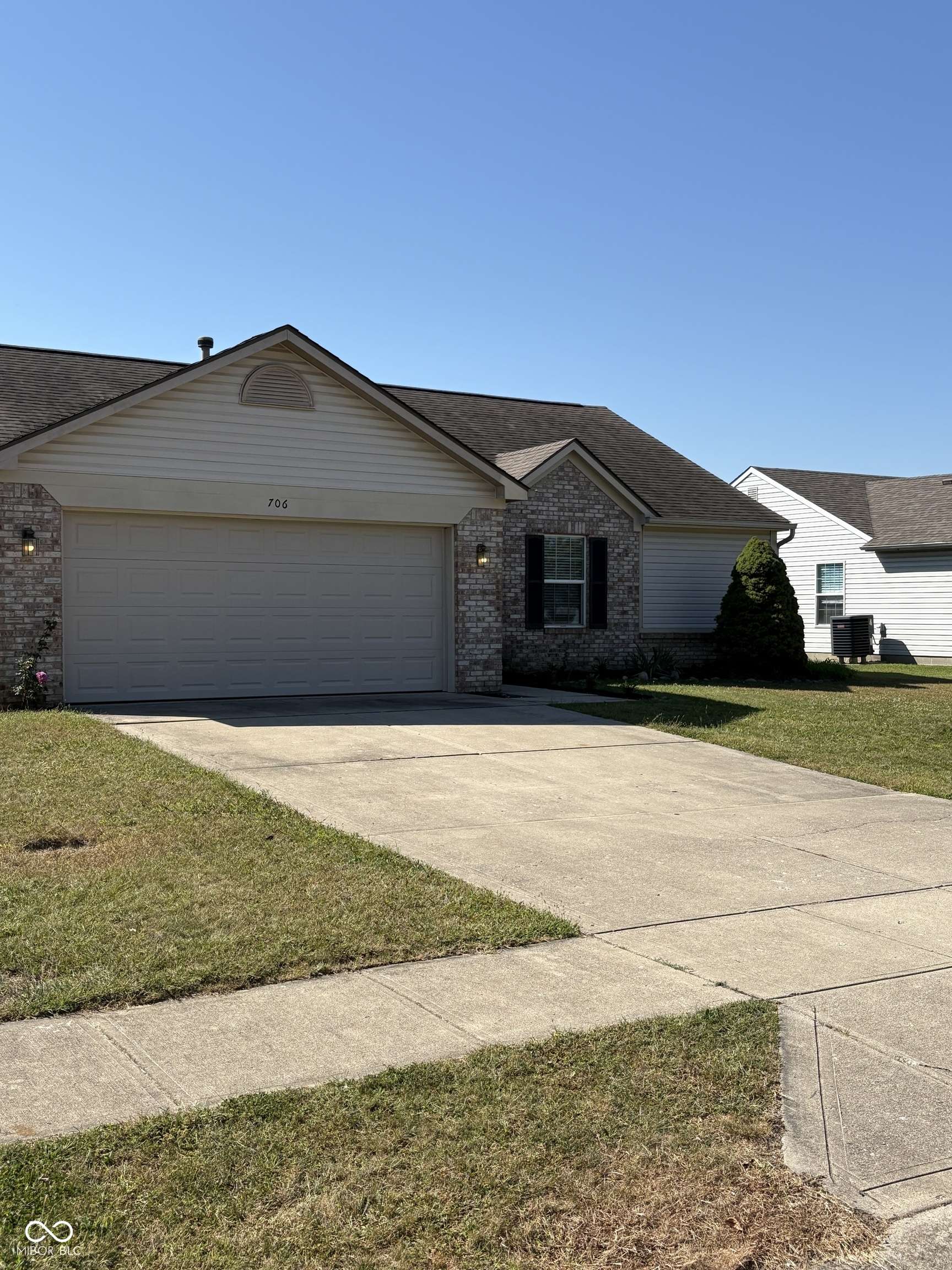 706 Lighthouse DR, Fortville, IN 46040