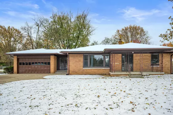 4550 Earlham DR, Indianapolis, IN 46227