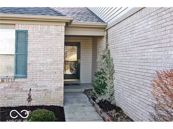 Fishers, IN 46038,6235 Valleyview DR