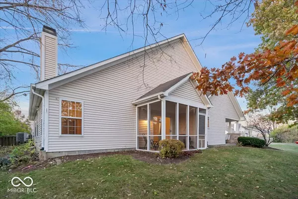 Indianapolis, IN 46268,6260 Twin Creeks DR