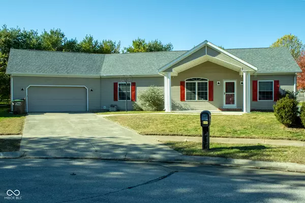 1756 Pinion CT, Columbus, IN 47201