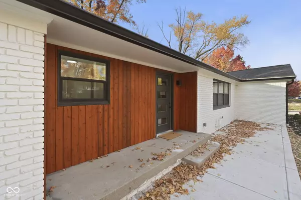 Indianapolis, IN 46220,6828 Grosvenor PL