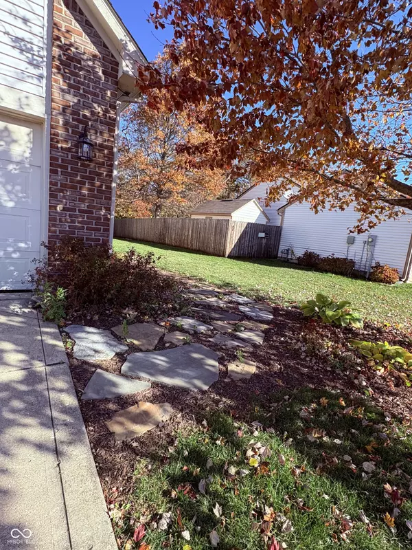 Avon, IN 46123,7356 Oakview DR