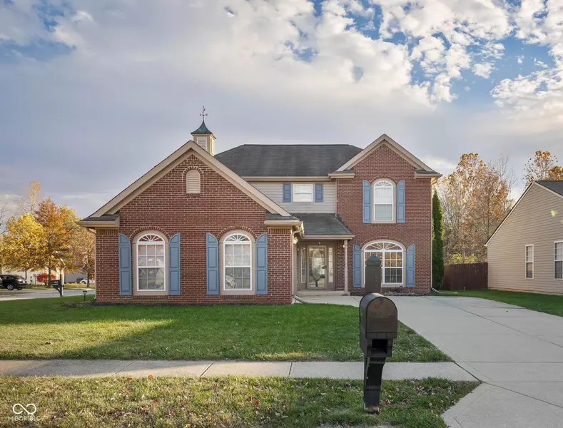 8066 Lawrence Woods PL, Indianapolis, IN 46236