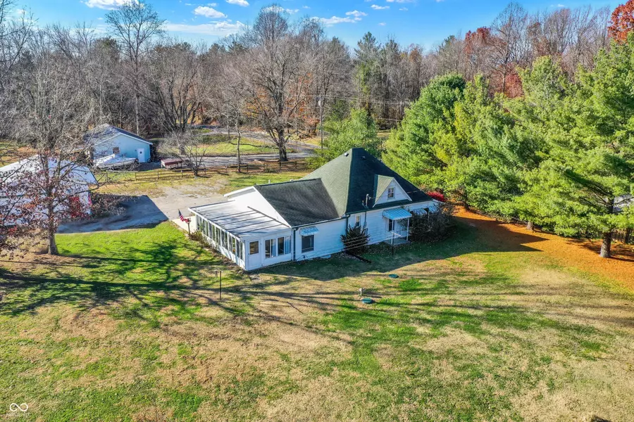 2761 Indiana 45, Nashville, IN 47448