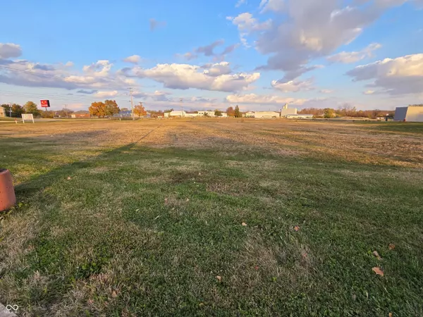 Shelbyville, IN 46176,65 E Rampart ST