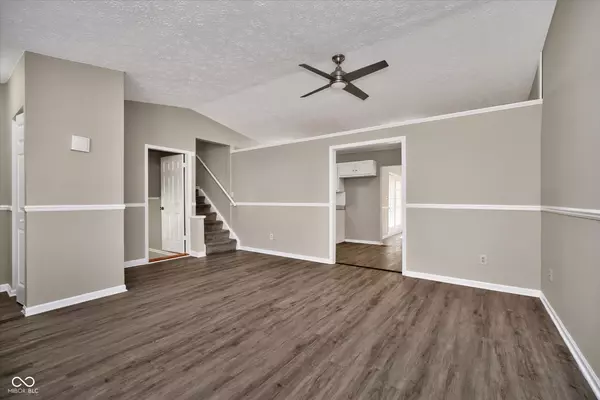 Indianapolis, IN 46237,7724 Gordon WAY