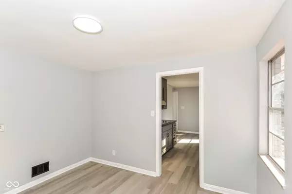 Indianapolis, IN 46240,2212 E 86th ST