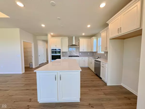 Greenwood, IN 46143,811 Daisy ST