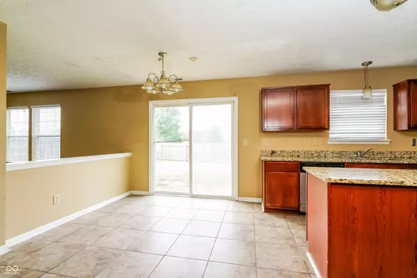 Indianapolis, IN 46229,2146 Rosswood BLVD