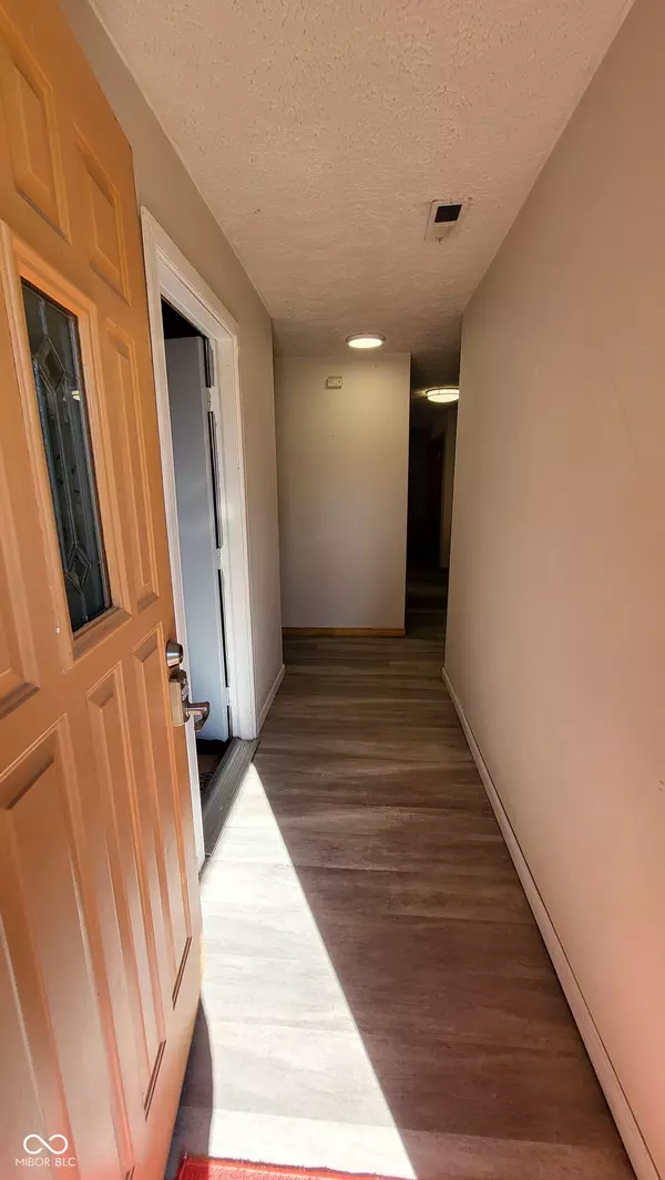 Indianapolis, IN 46237,6932 Turnberry WAY