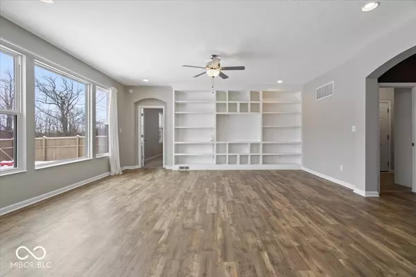 Mccordsville, IN 46055,6570 W Treeline LN