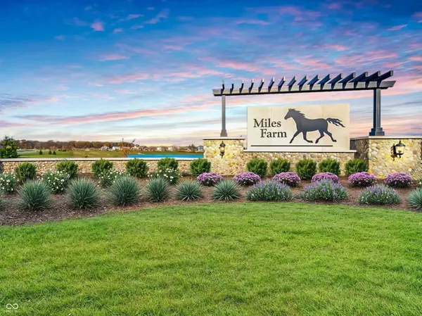 Danville, IN 46122,102 Velvet Hat RD