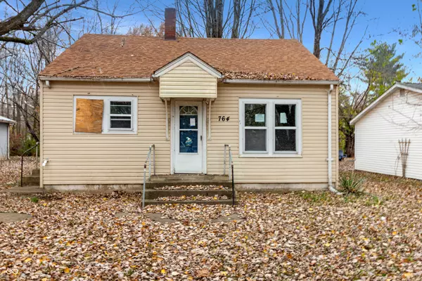 764 W Bellevue AVE, Scottsburg, IN 47170