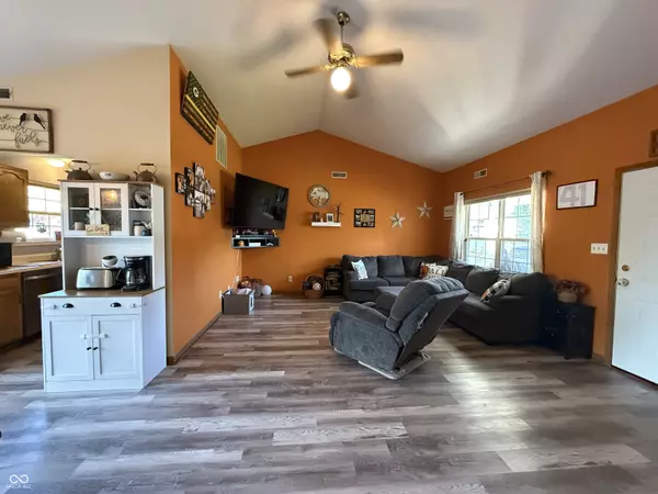 Crawfordsville, IN 47933,1802 E College ST