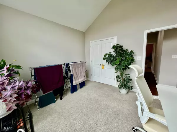 Columbus, IN 47203,6126 Regency DR