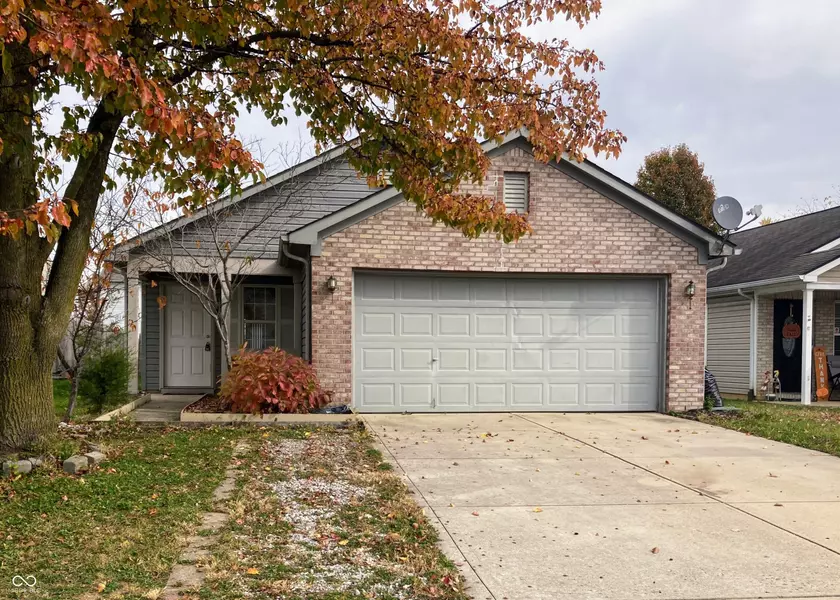 5661 Sweet River DR, Indianapolis, IN 46221